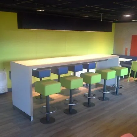 Ibis Budget Versailles Chateau Cyr L'ecole 2*