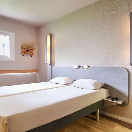 Ibis Budget Versailles Chateau Cyr L'ecole Hotel