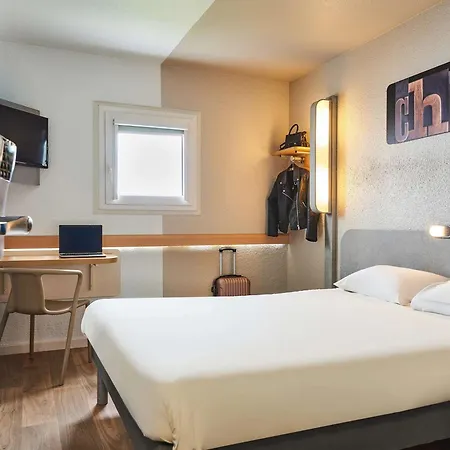 Ibis Budget Versailles Chateau Cyr L'ecole 2*