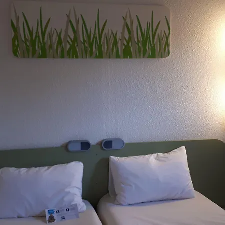 Hotel Ibis Budget Versailles Chateau