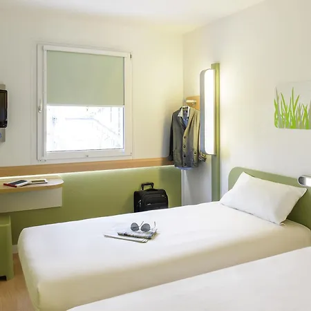 Hotel Ibis Budget Versailles Chateau Cyr L'ecole Saint-Cyr-lʼÉcole