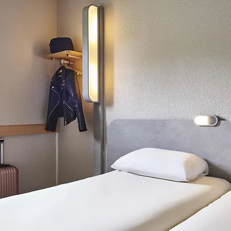 מלון Ibis Budget Versailles Chateau Cyr L'ecole