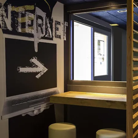 Ibis Budget Versailles Chateau 2*