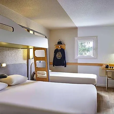 Ibis Budget Versailles Chateau Cyr L'ecole فندق Saint-Cyr-lʼÉcole