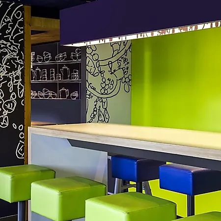 מלון Ibis Budget Versailles Chateau Cyr L'ecole 2*