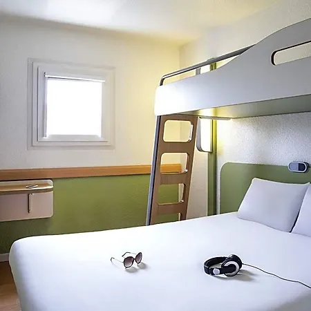 Ibis Budget Versailles Chateau Cyr L'ecole מלון