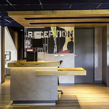 Ibis Budget Versailles Chateau Cyr L'ecole ホテル Saint-Cyr-lʼÉcole