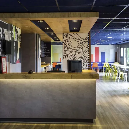 Ibis Budget Versailles Chateau Hotel 2*