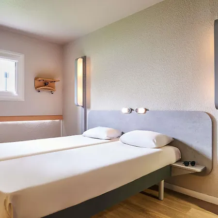 酒店 Ibis Budget Versailles Chateau Cyr L'ecole 2*