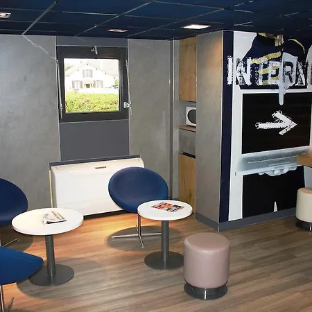 Hotel Ibis Budget Versailles Chateau Saint-Cyr-l'Ecole
