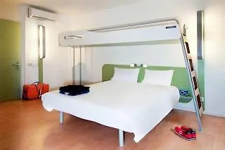 Ibis Budget Versailles Chateau Cyr L'ecole 2*